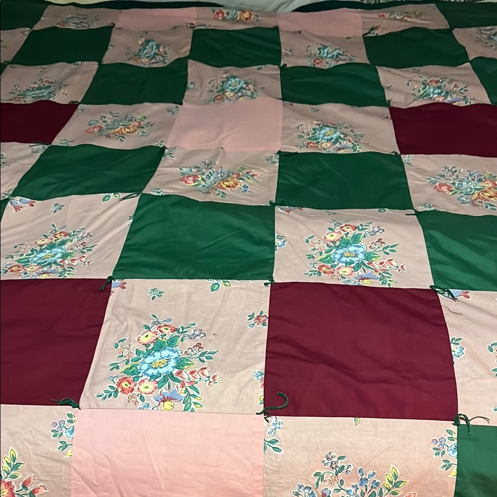 Floral Patchwork Quilt in Green, Pink, and Burgundy